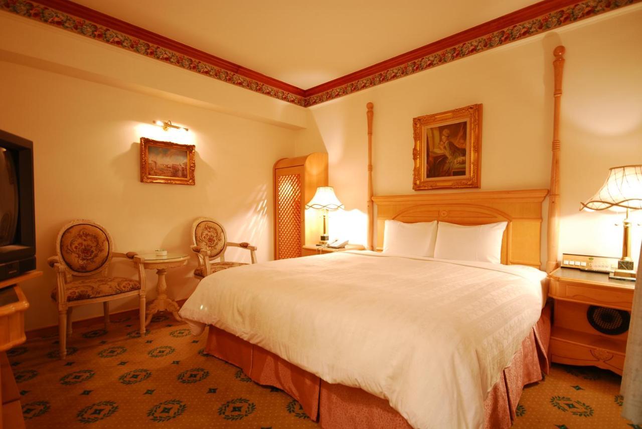 Karo Hotel Καοσιούνγκ Εξωτερικό φωτογραφία
